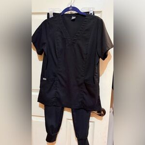 Black Niaahinn  Scrubs 2 piece Set with Light Gray Stitching and joggers XS